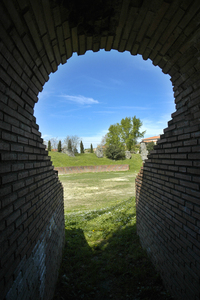 Arène vue du vomitoire. Photo : J.-F. Peiré - CC BY-NC-SA